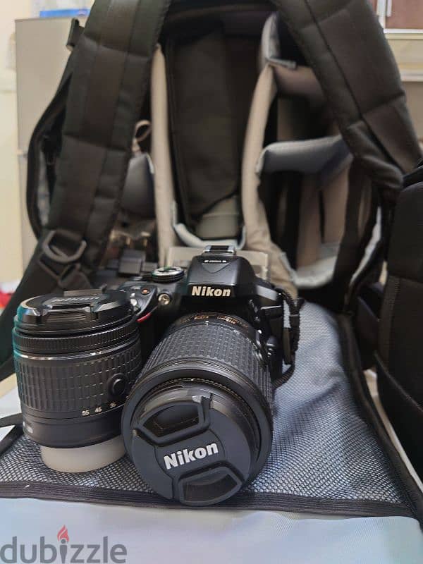 Nikon D5300 DSLR very light used complete package 2