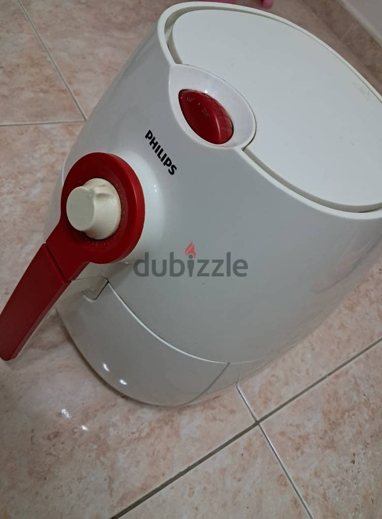 Rush Sale Philips Air Frier 15 OMR Only 1