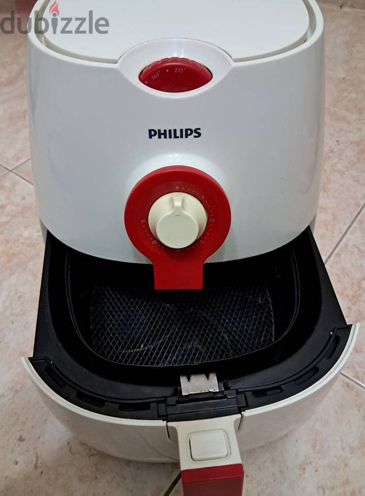 Rush Sale Philips Air Frier 15 OMR Only 2