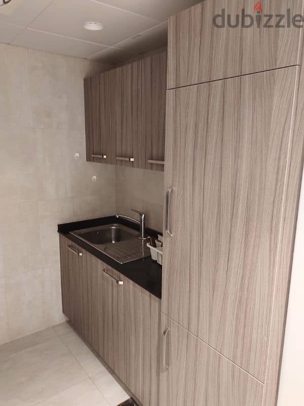 شقة للايجار بالقرب من مسقط هيلز. Flat for rent near Muscat hills, BLV 4