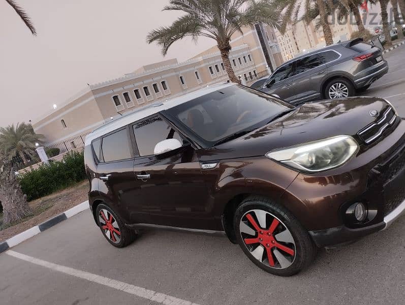 kia soul spical 2018 GCC oman full option 1.6cc 0