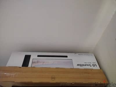 LG sound Bar with Woofer