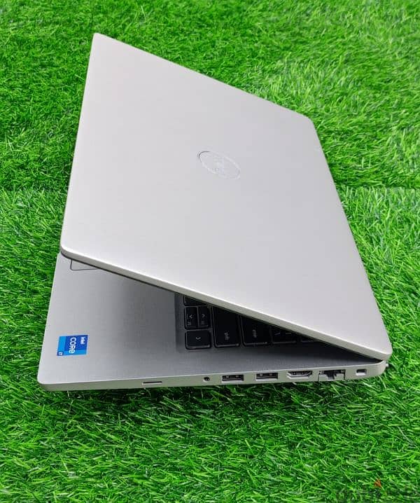 DELL LATITUDE 5430  CORE i7,12th GENERATION  TOUCH SCREEN 2