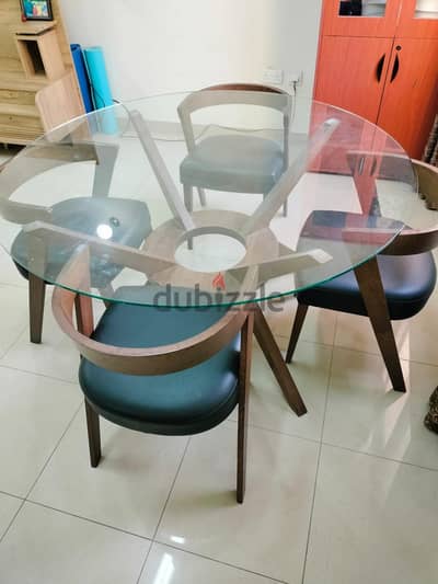 Glass Top Dinning Table with 4 Chair