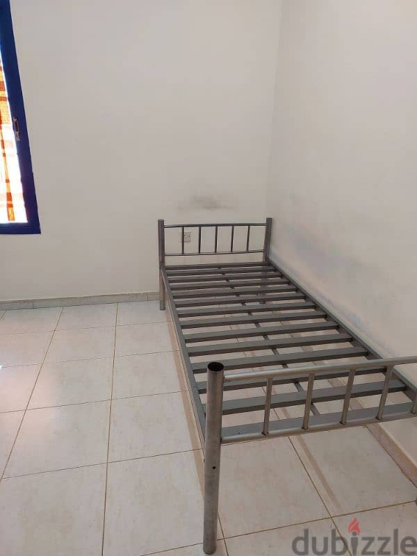 ONE BED SPACE IN GHUBRA. NEAR TO INDIAN SCHOOL 1