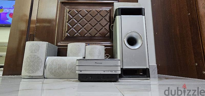 HOME THEATRE HOUSE SET UP PIONEER SPEAKER'S 1