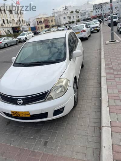 Nissan Tiida 2011