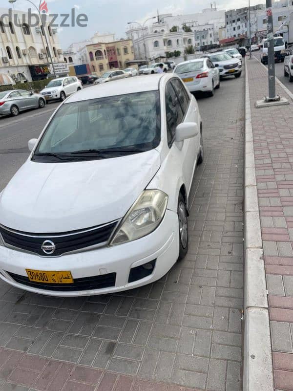 Nissan Tiida 2011 0