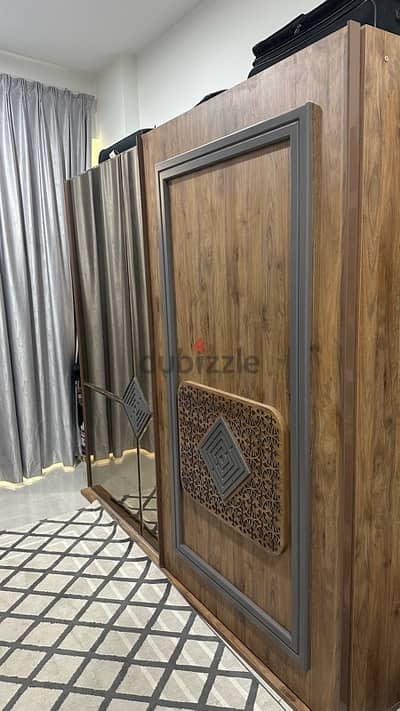 خزانه فاخره -luxury cabinet