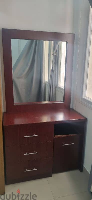 Dressing Table with mirror