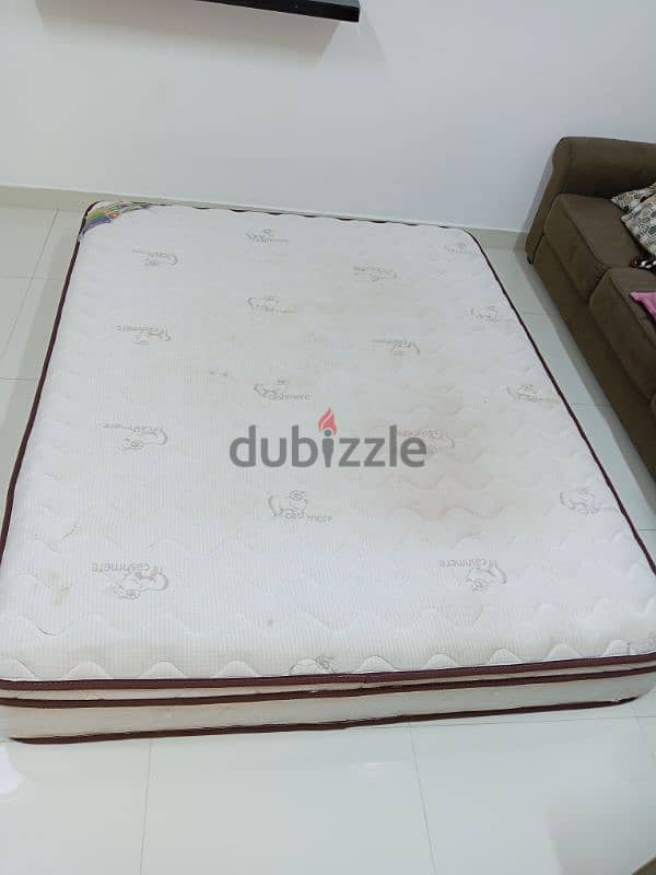 Bed Mattress 6 Months Used 2