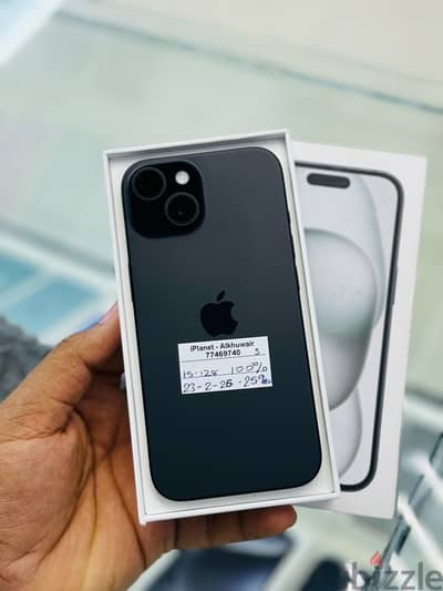 iphone 15 128 GB just box opened 1 cycle count 1 year warranty