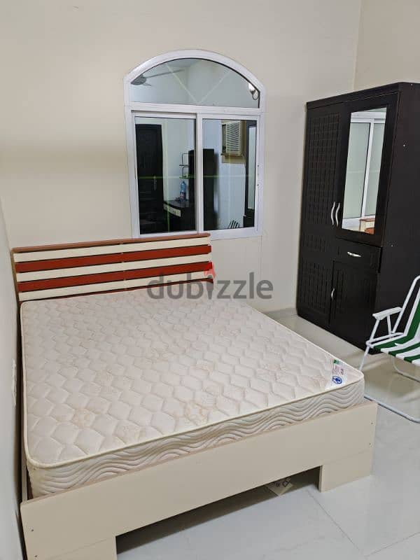 EXECUTIVE BACHELOR ROOM FOR RENT 2