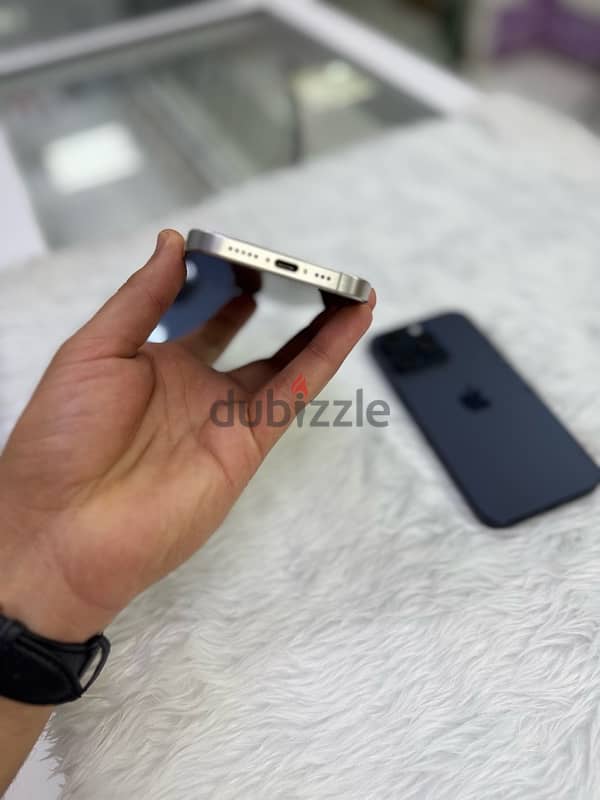 15برو 256GB بحاله الوكاله 14