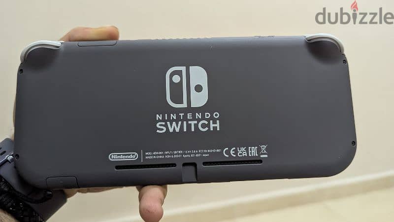 Nintendo switch lite 5