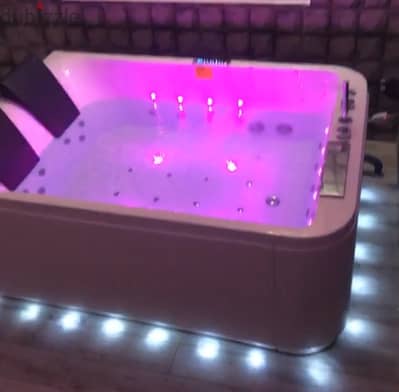 Jacuzzi-massage-waterfall-speaker-remote controlجاكوزي فخم والمواصفات