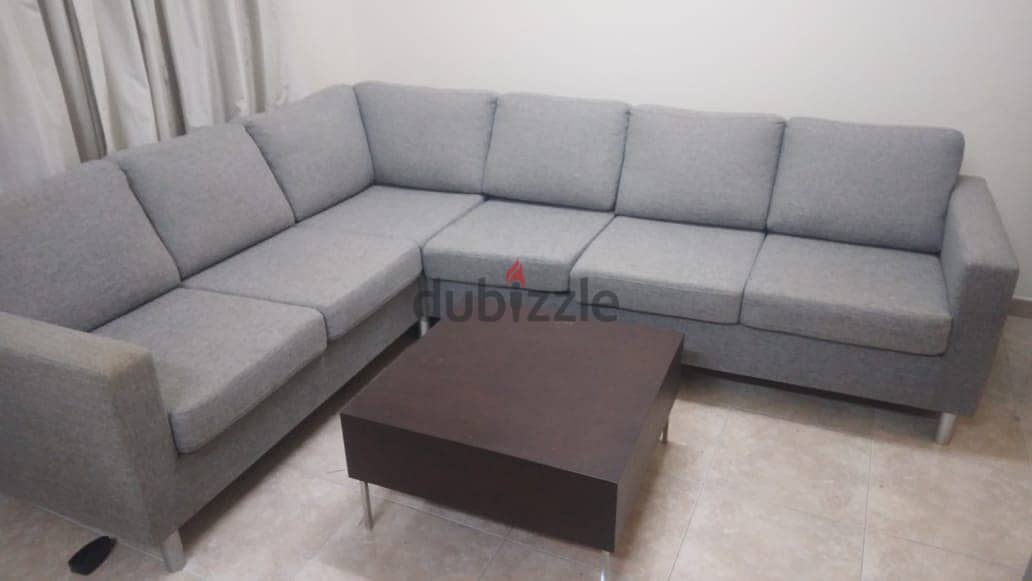 Sofa with Center Table 0