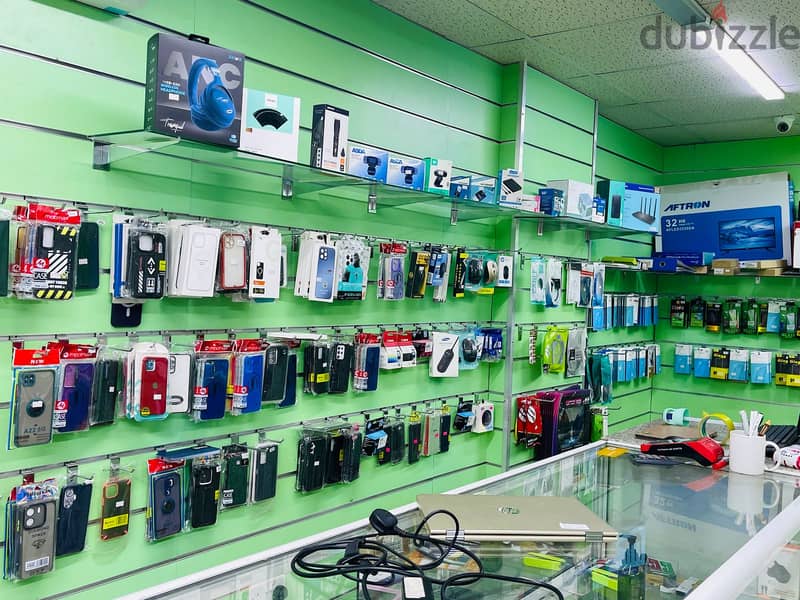 MOBILE PHONE SHOP 4