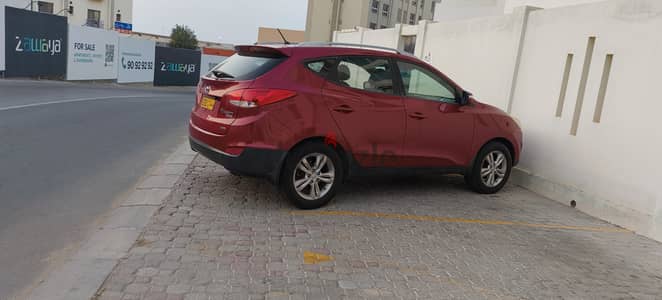 Hyundai Tucson 2013 limited 2.4L 2nd owner one year mulkiya