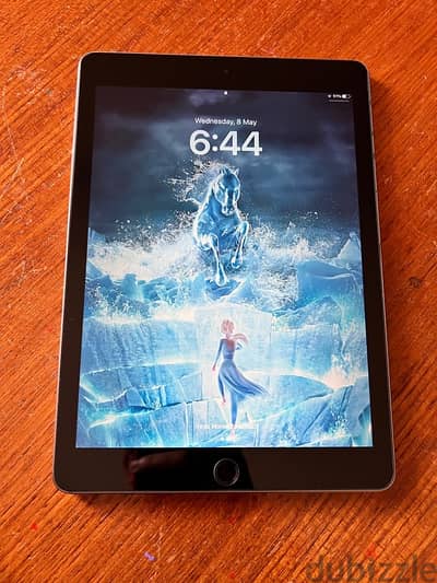 Used iPad 6 128gb Space Grey for immediate sale