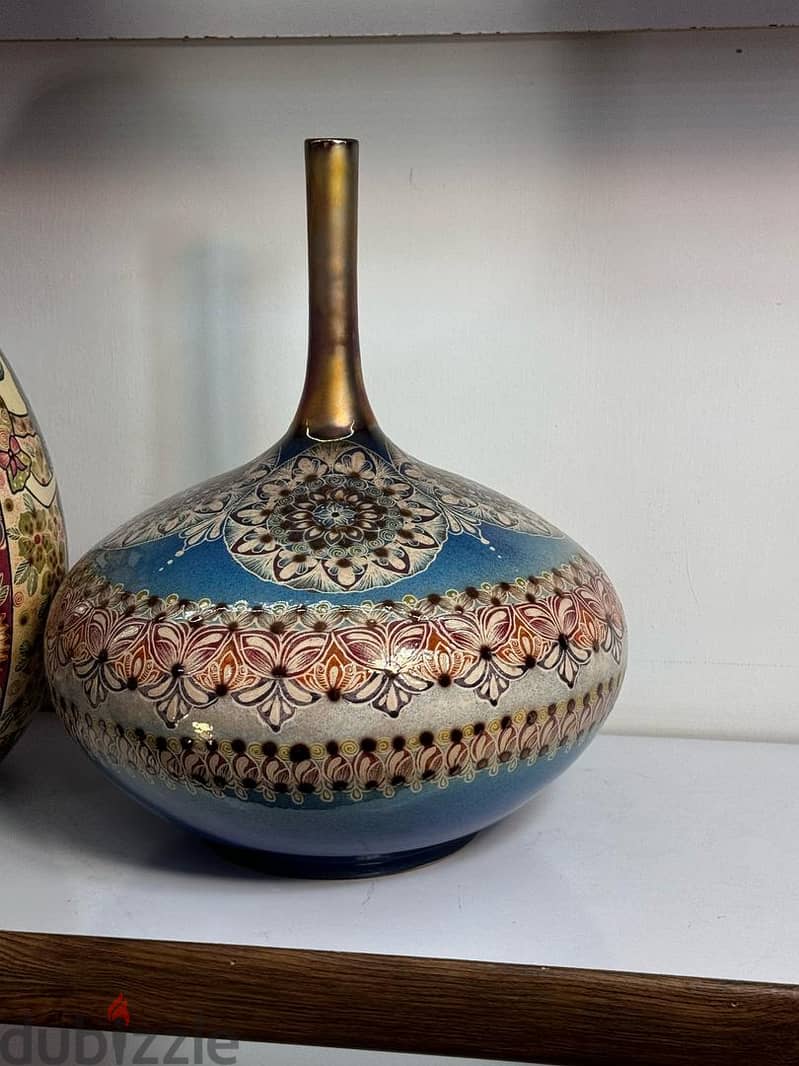 Exquisite handmade ceramic vase with Islamic motifs and excellent glaz 0