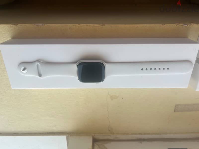 Apple watch series 8 CEL used only once plus airpords 3 1