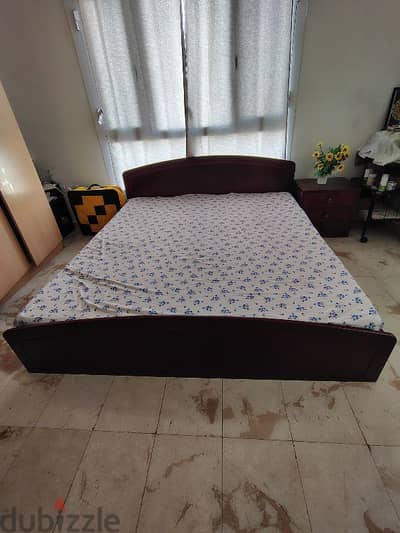 King Size Bed and Side Drawer