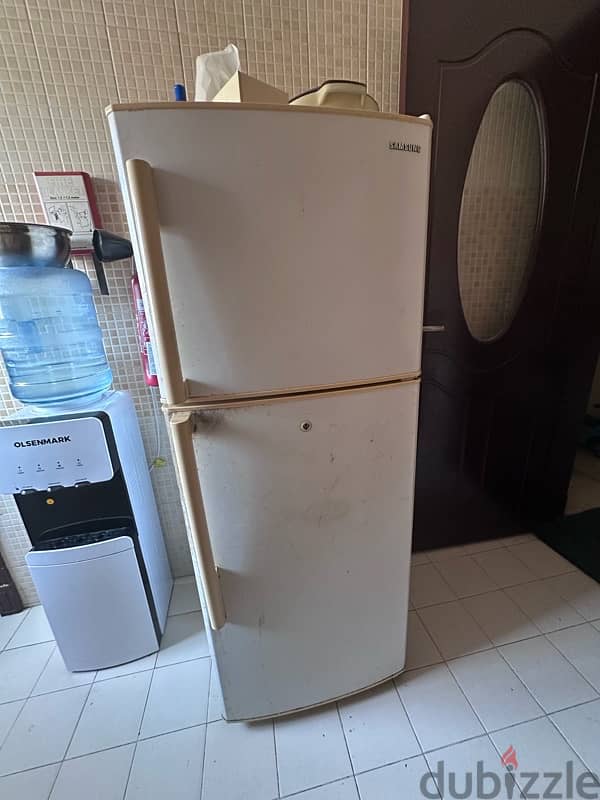 samsung fridge for sale as i bought new one 1