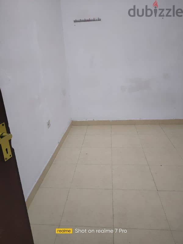 Room vacancy near Makkha hypermarket 3