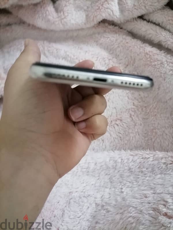 Iphone X , Mint Condition 3