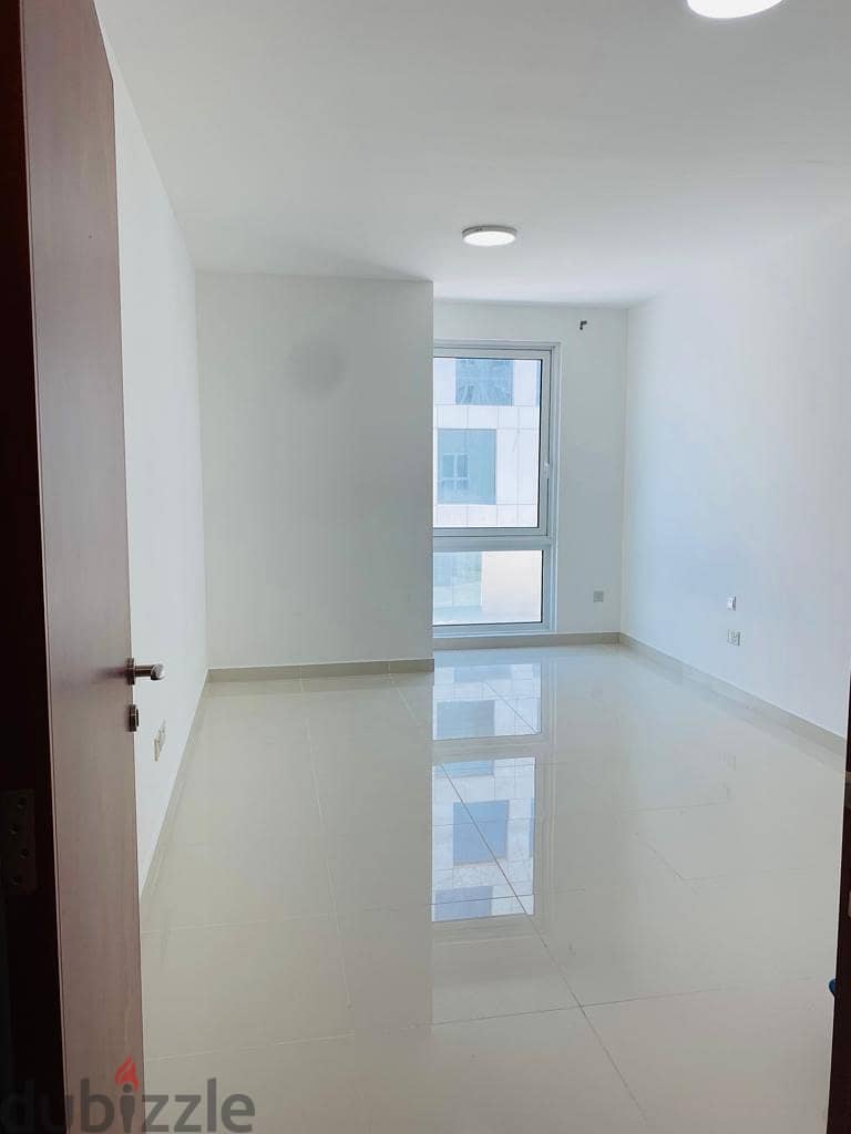 3 BHK Unfurnished apartment in Muscat Grand Mall degrg 6