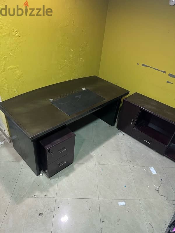 OFFICE TABLE AND CHAIR 3