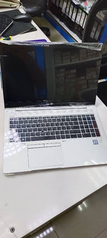 HP ELITEBOOK 840 G5 1