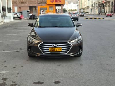 Urgent sale Hyundai Elentara 2Ltr. Very Low km. Expart Used Indian