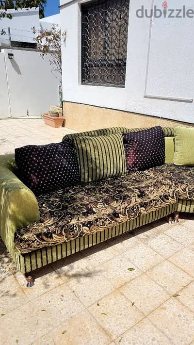 Sofa Set For Sale/ طقم كنب نصف دائري للبيع