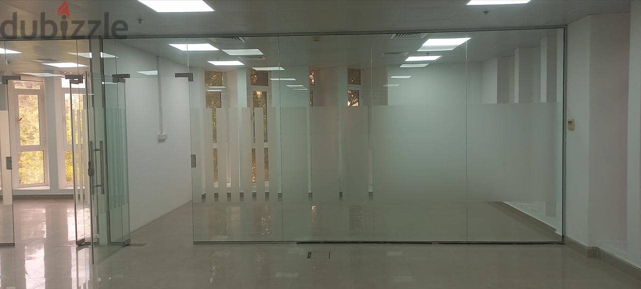 6Me1 Fabulous offices for rent in Qurum near Grand Hayat 5