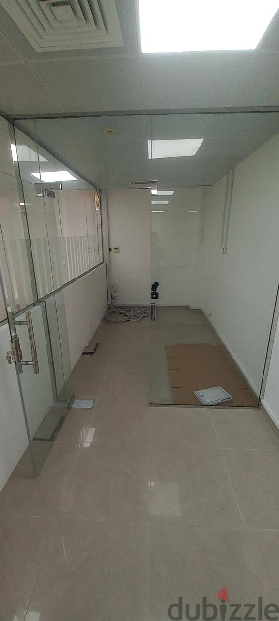 6Me1 Fabulous offices for rent in Qurum near Grand Hayat 8