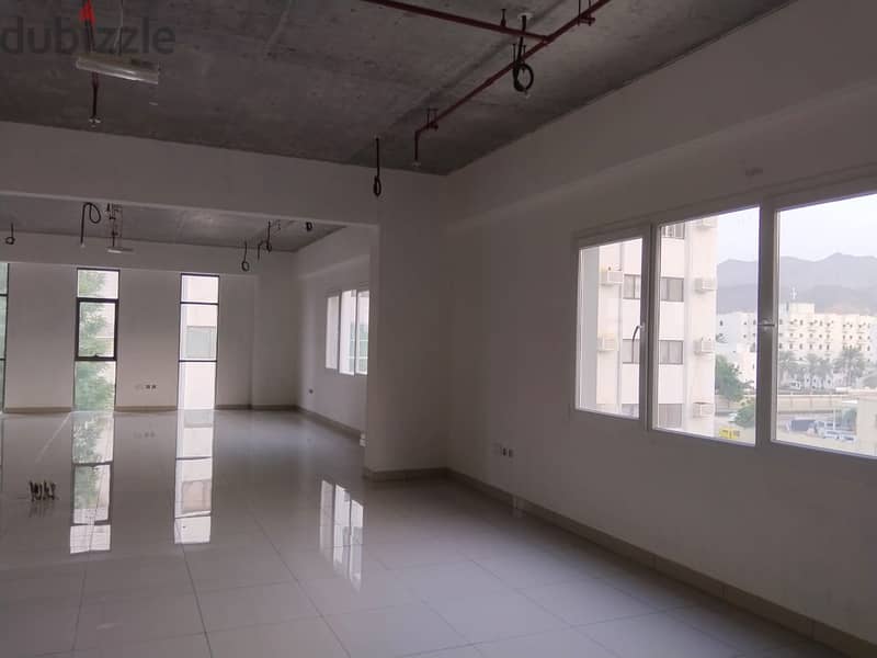 3Me10 Open space offices, perfect location in MQ 16