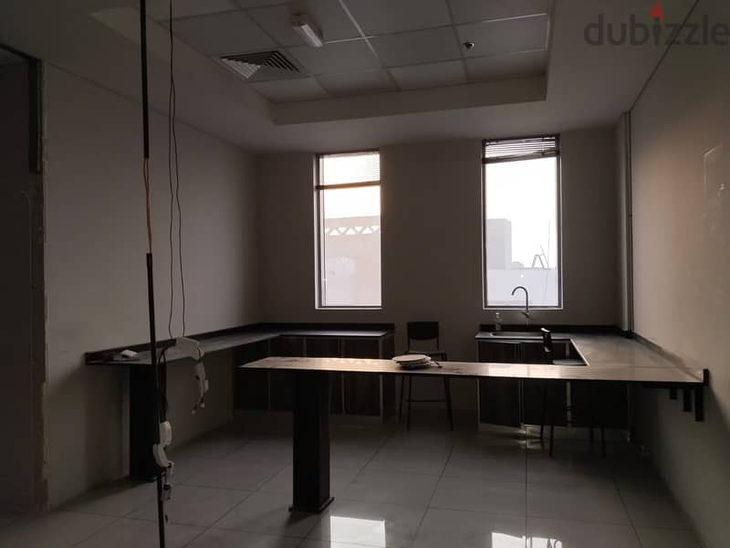 3Me10 Open space offices, perfect location in MQ 19