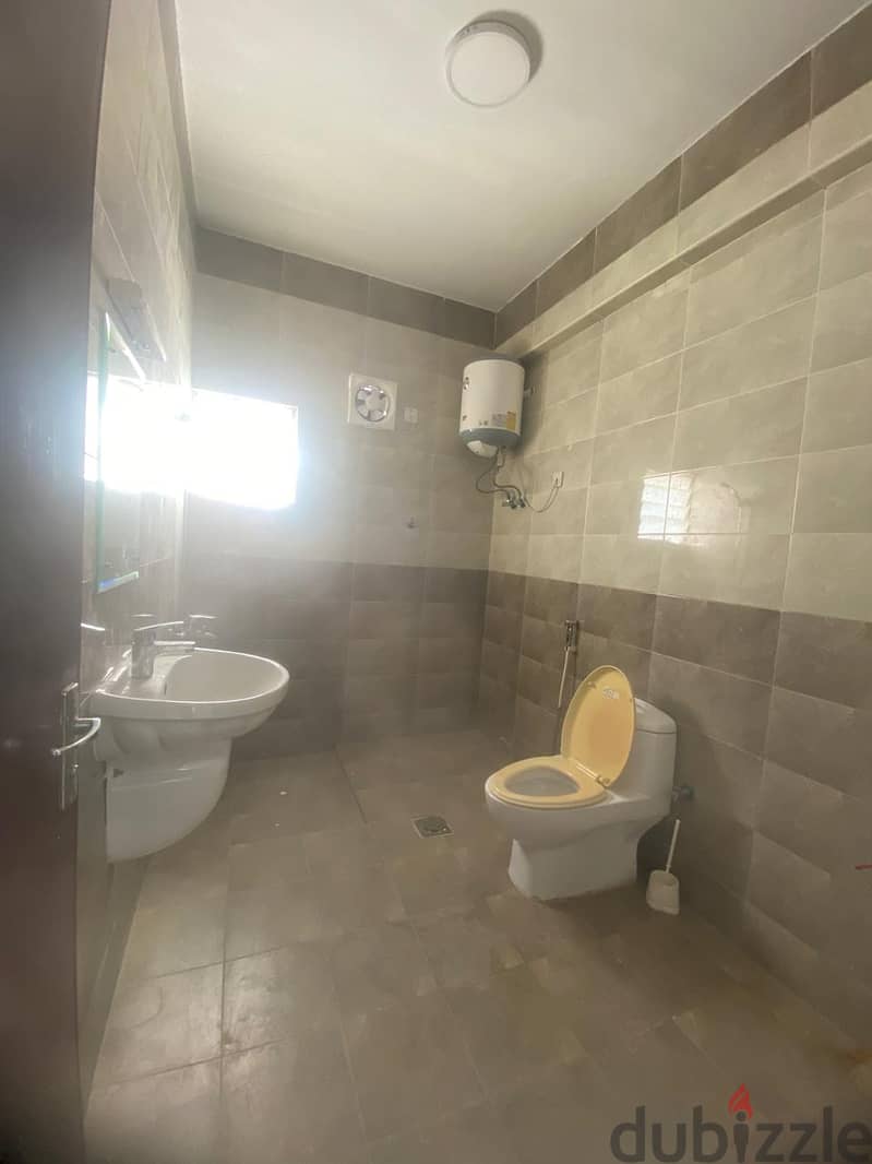 6Me18 Cozy 2bhk flat for rent in Qurum 3