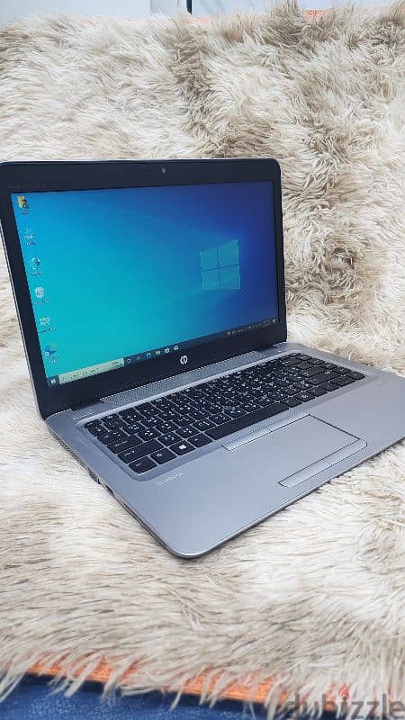 HP MT43 A8 8th genration Processor 8gb ram 256gb ssd Radeon graphics 1