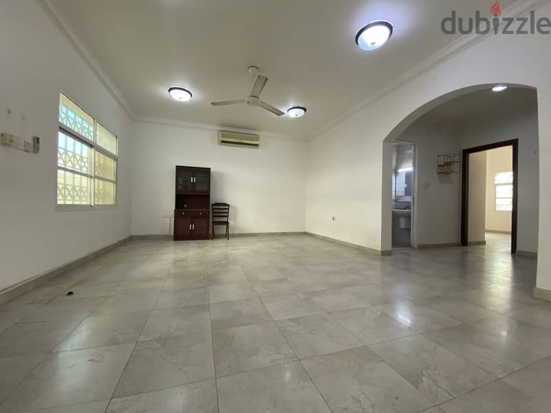 5me13 Amazing 4BHK villa for rent in bosher al mona 13