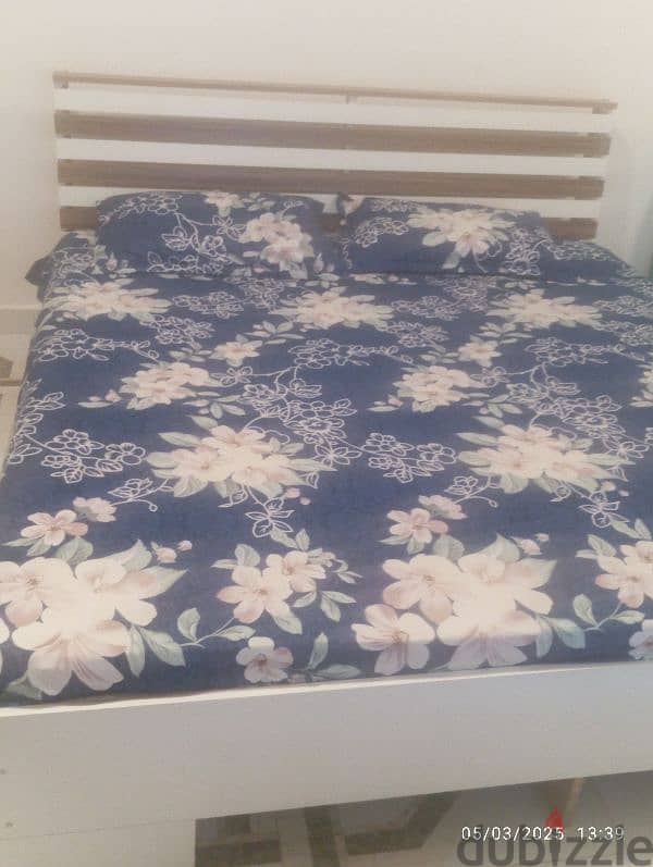 Double Bed Wooden 2