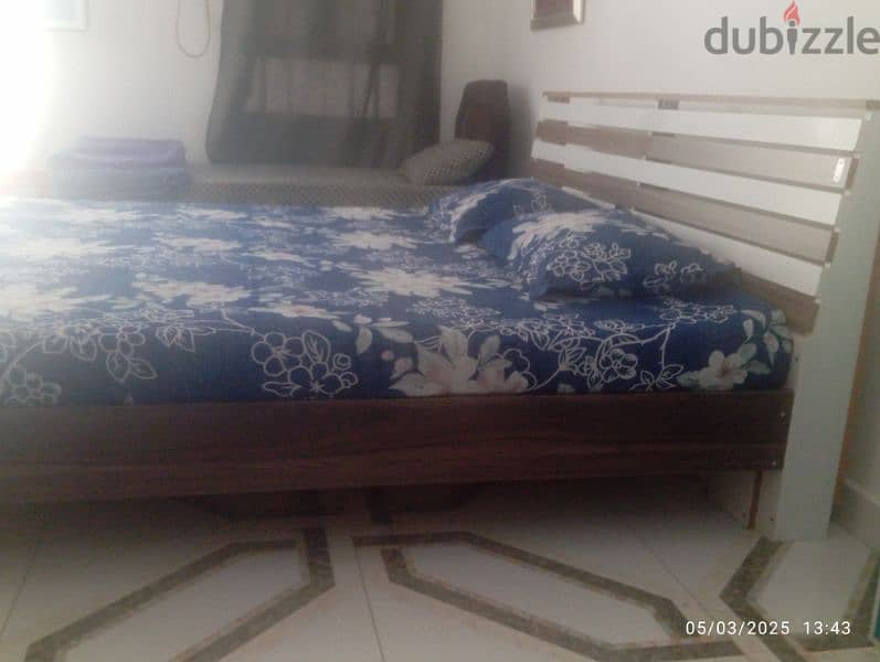 Double Bed Wooden 3