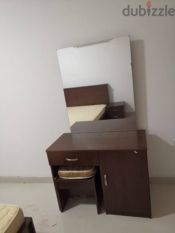 bed with side table and dressing table 3