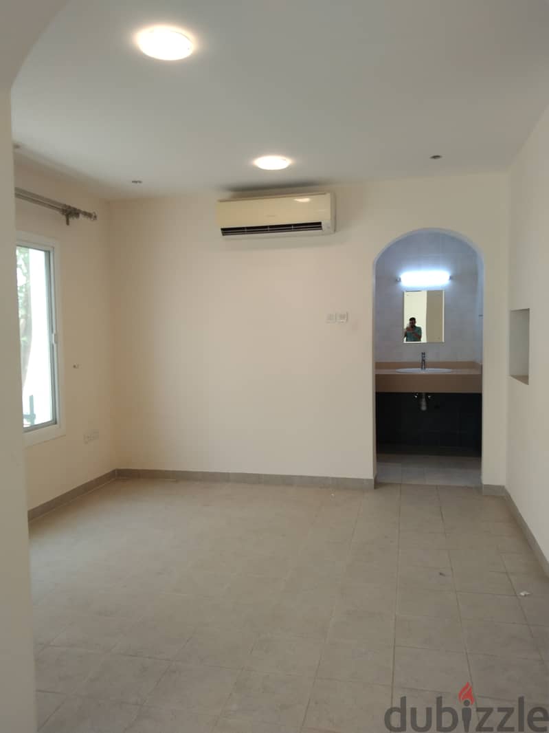 6Me10 Modern style four-bedrooms villas for rent in shatti Qurum 3