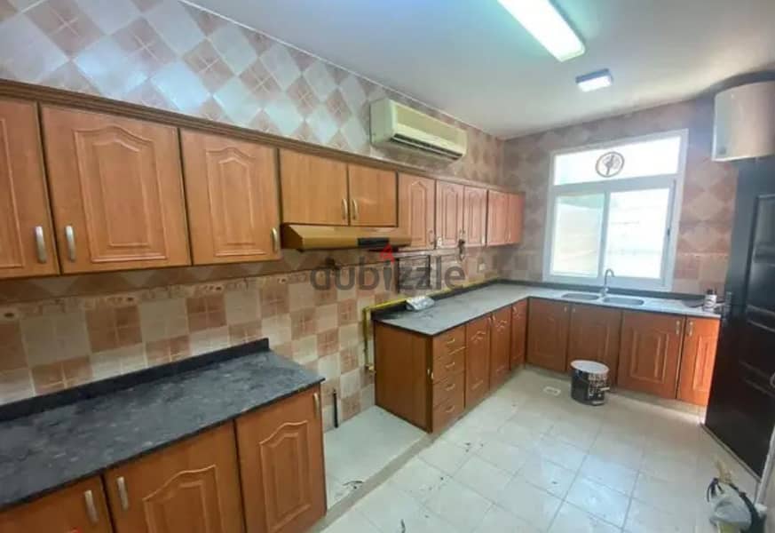 For Rent Villa 7BHK - Al Azaiba 8