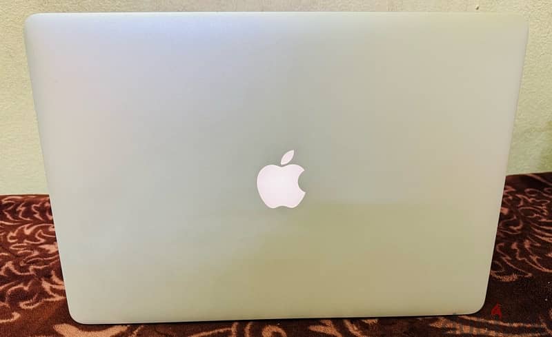 MacBook i7 Pro mid2015 15inchs 3