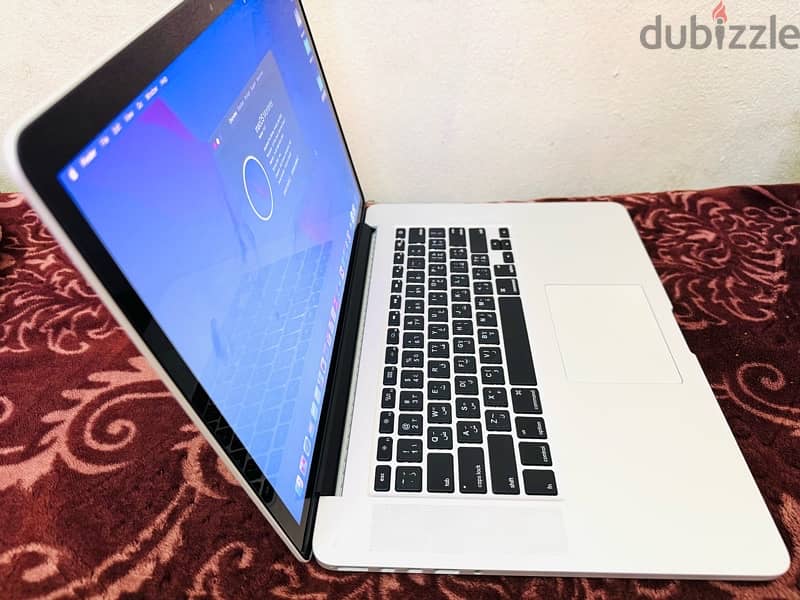 MacBook i7 Pro mid2015 15inchs 4