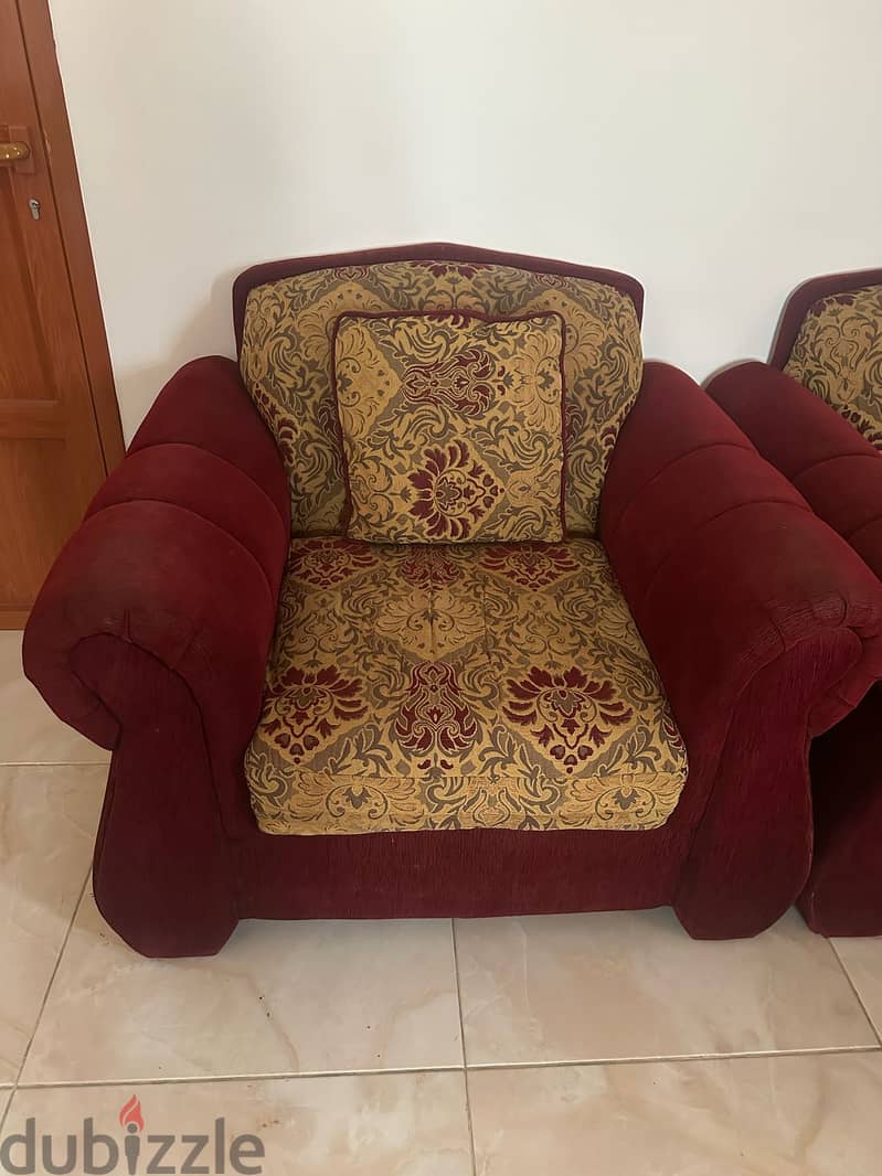 Used 5 seater sofa set 0